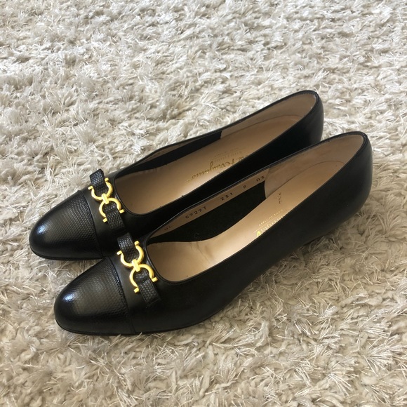 Salvatore Ferragamo Black Leather Block Heel Flats - Picture 2 of 7